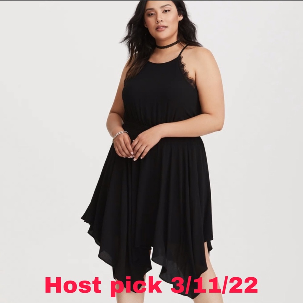 TORRID LACE TRIM HANKY DRESS🥳